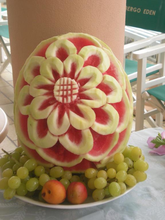 Hotel Eden Viserbella di Rimini Bagian luar foto
